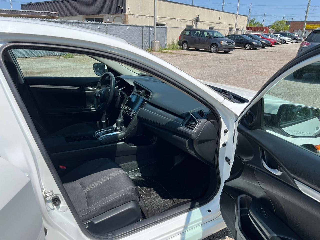 2017 Honda Civic LX     NO ACCIDENT LOW KM H-SEATS BACKUP CAM B-TOO Photo