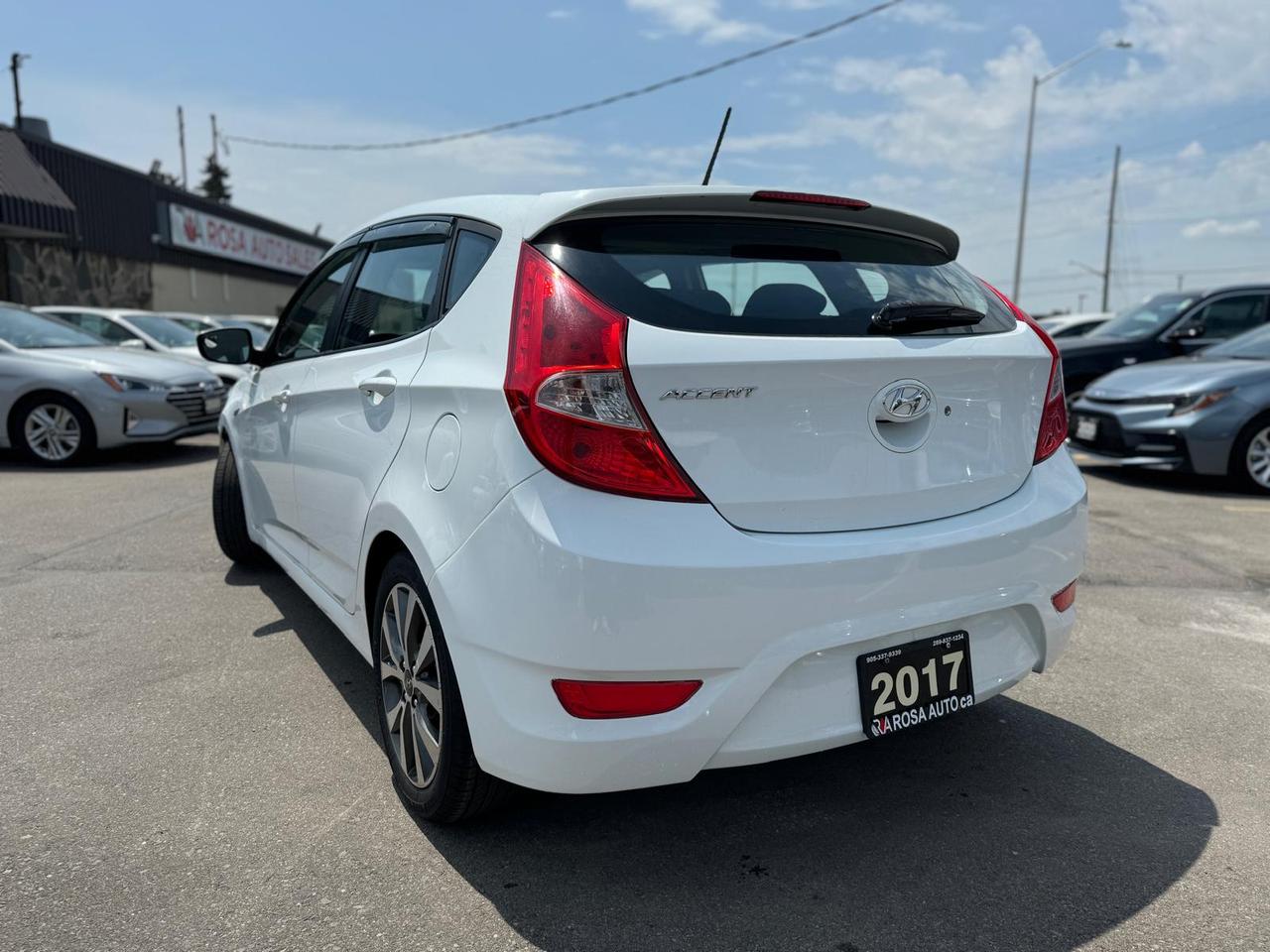 2017 Hyundai Accent SE  HB Auto SE NO ACCIDENT NEW TIRES+ BRAKES B-TOO Photo2