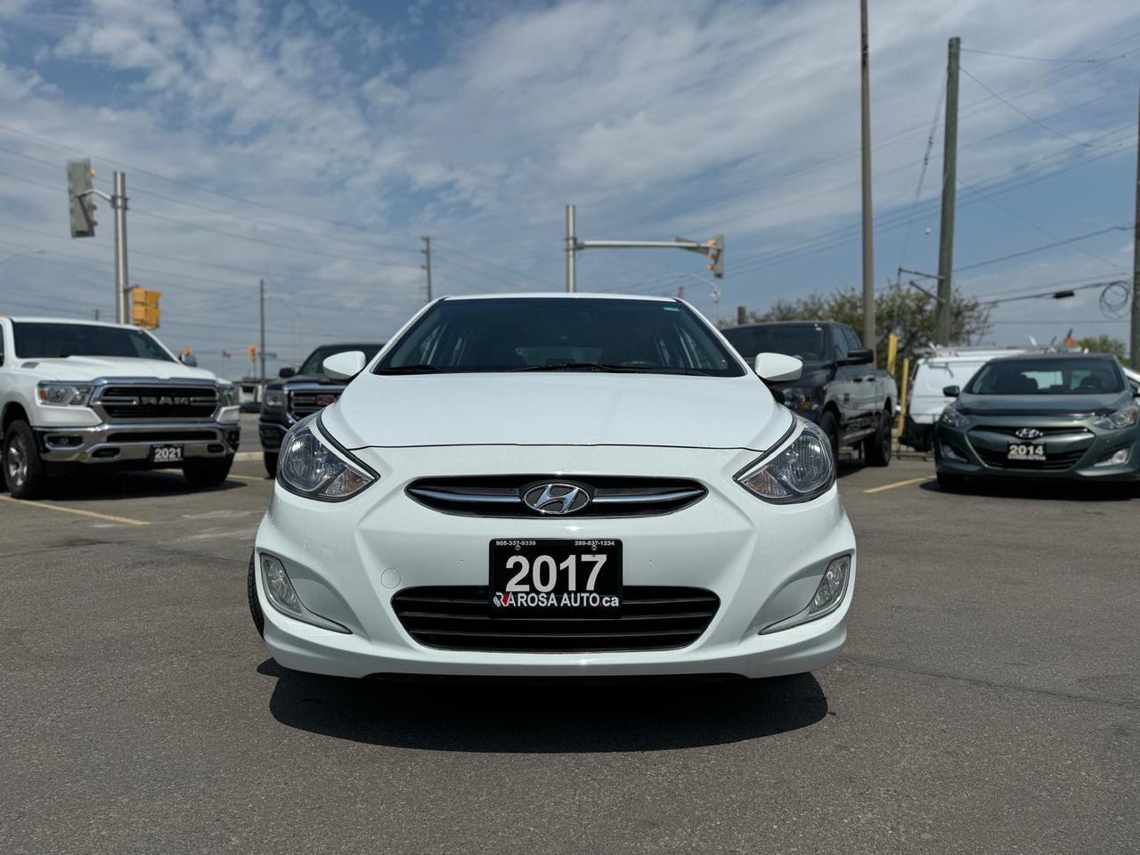 2017 Hyundai Accent SE  HB Auto SE NO ACCIDENT NEW TIRES+ BRAKES B-TOO Photo