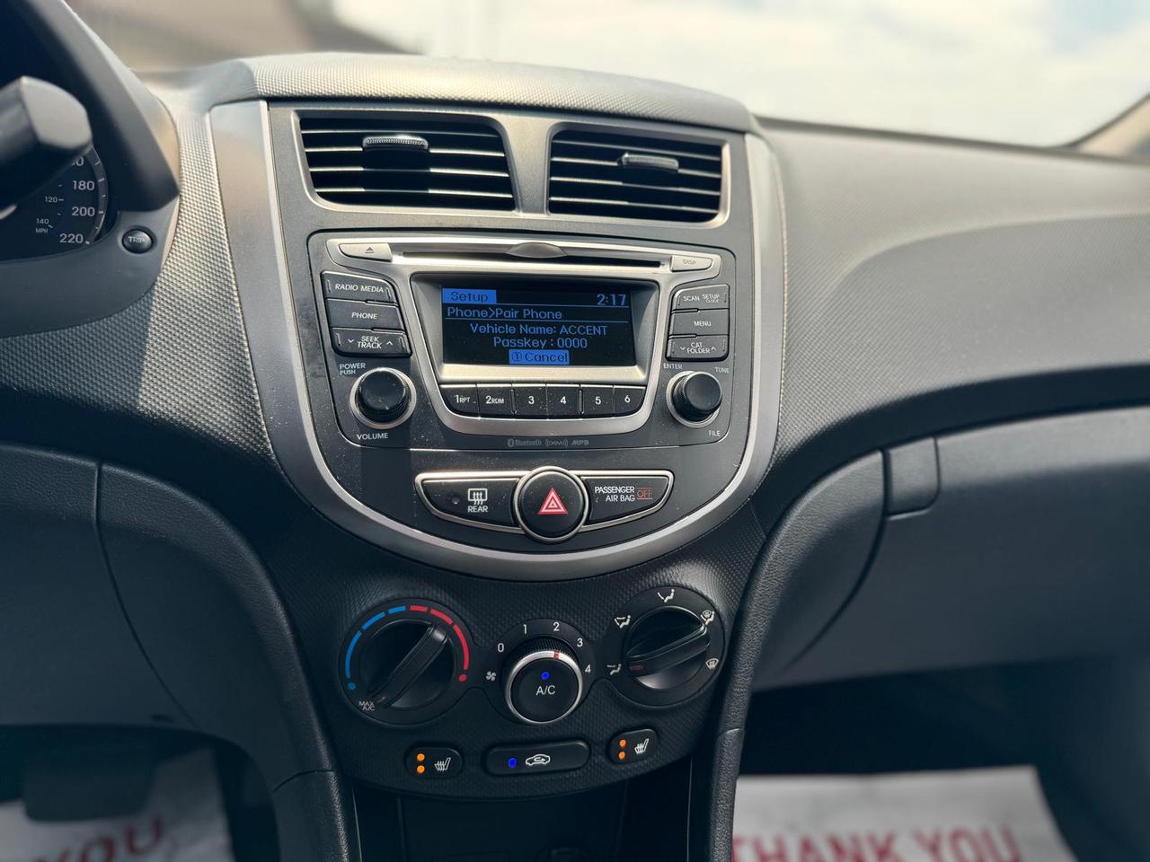 2017 Hyundai Accent SE  HB Auto SE NO ACCIDENT NEW TIRES+ BRAKES B-TOO Photo