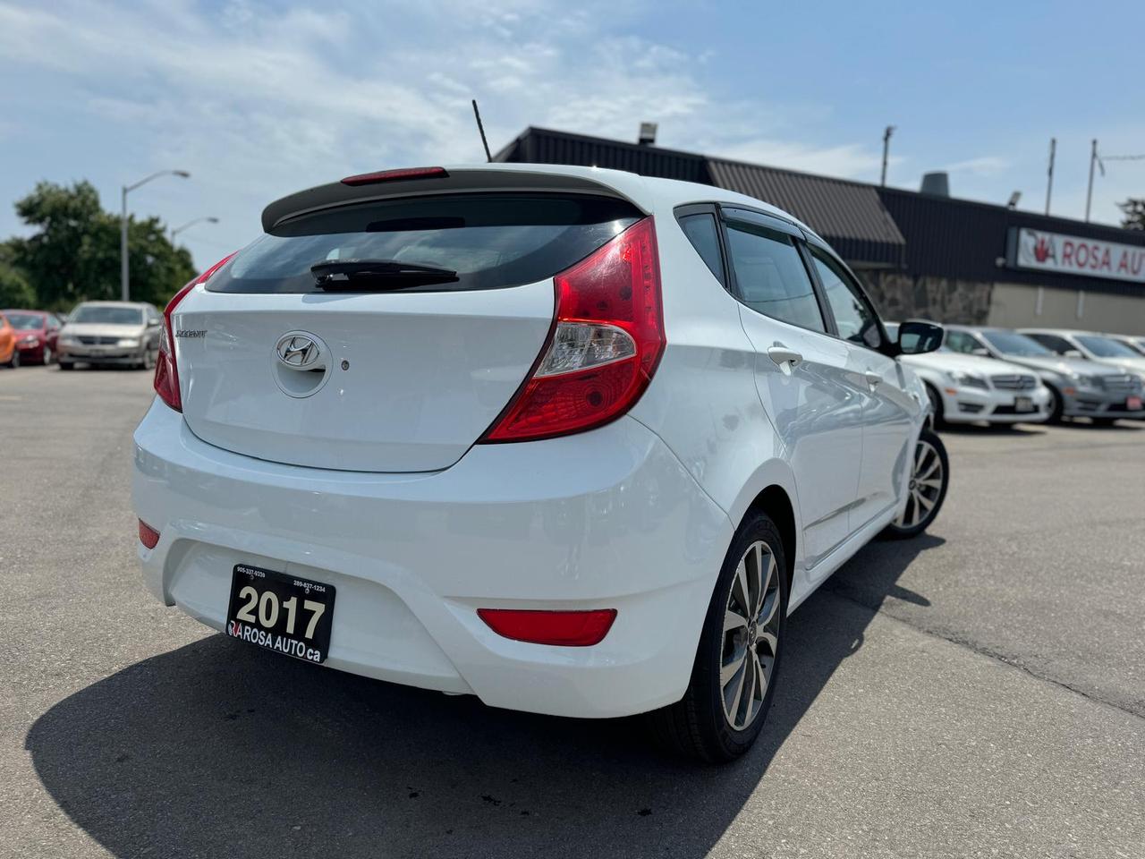 2017 Hyundai Accent SE  HB Auto SE NO ACCIDENT NEW TIRES+ BRAKES B-TOO Photo