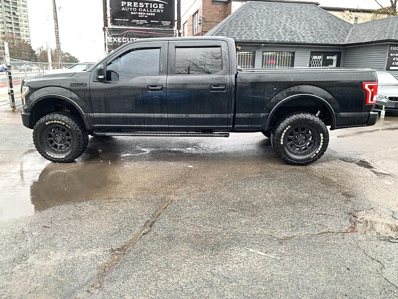 2015 Ford F-150 SUPER CLEAN/ONE OWNER/ LIFTED/DEALER MAINTAINED/V8 Photo