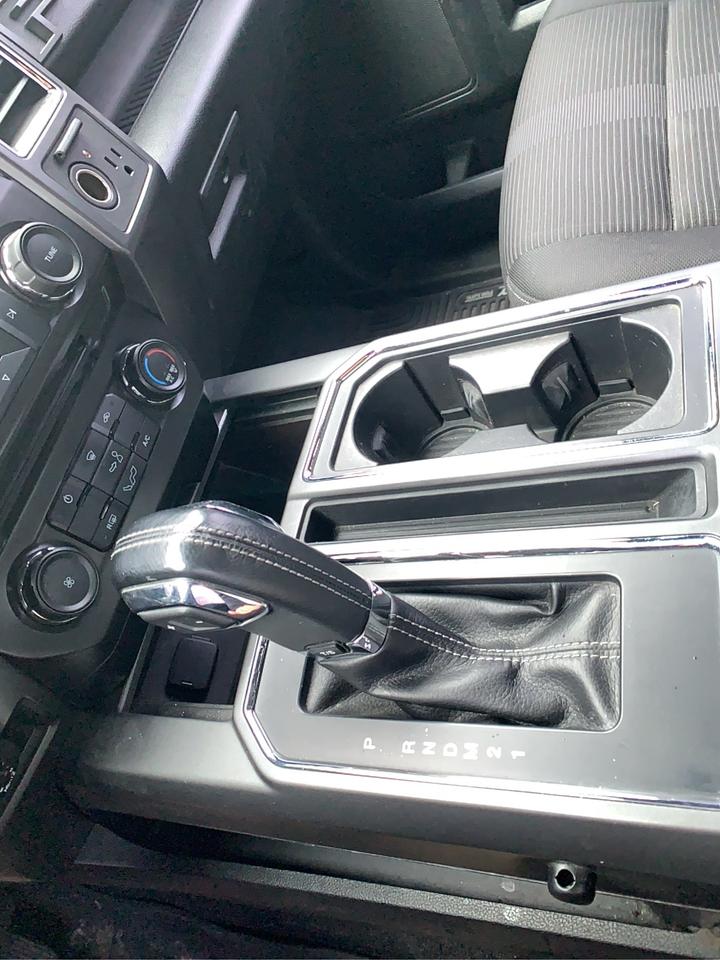 2015 Ford F-150 SUPER CLEAN/ONE OWNER/ LIFTED/DEALER MAINTAINED/V8 Photo