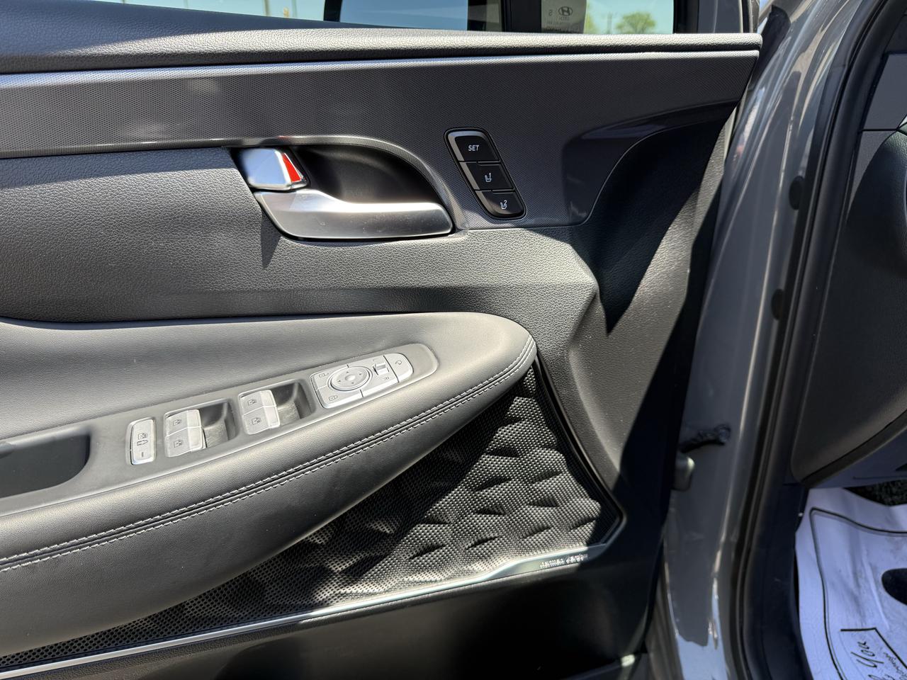 2021 Hyundai Santa Fe Ultimate Calligraphy Photo