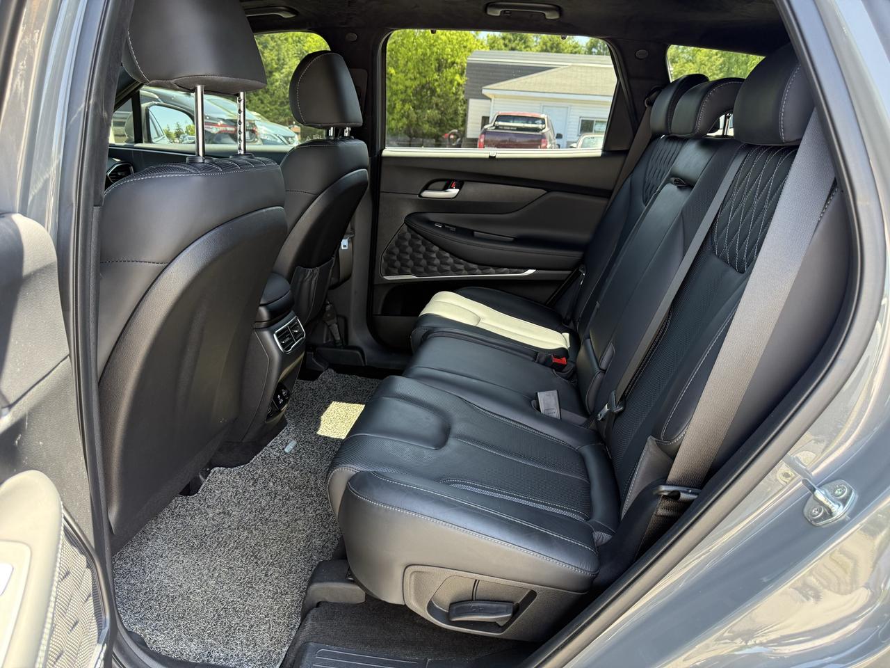 2021 Hyundai Santa Fe Ultimate Calligraphy Photo