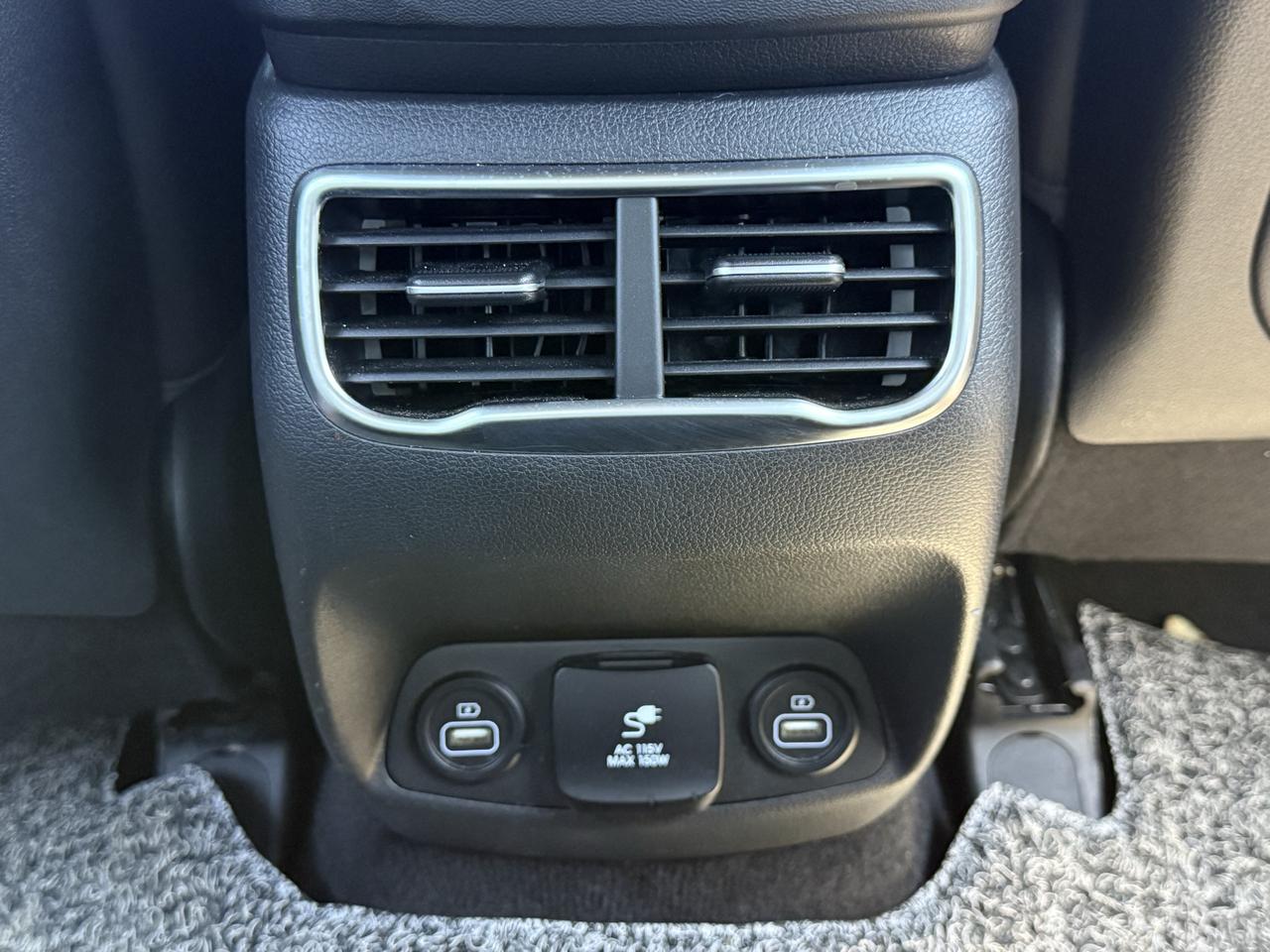 2021 Hyundai Santa Fe Ultimate Calligraphy Photo