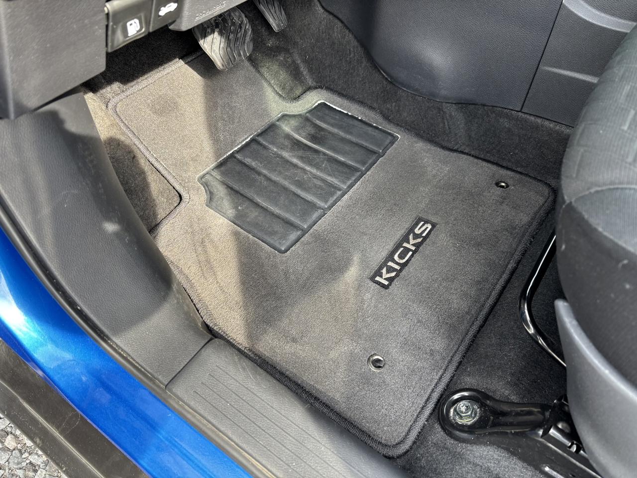 2024 Nissan Kicks SV Photo