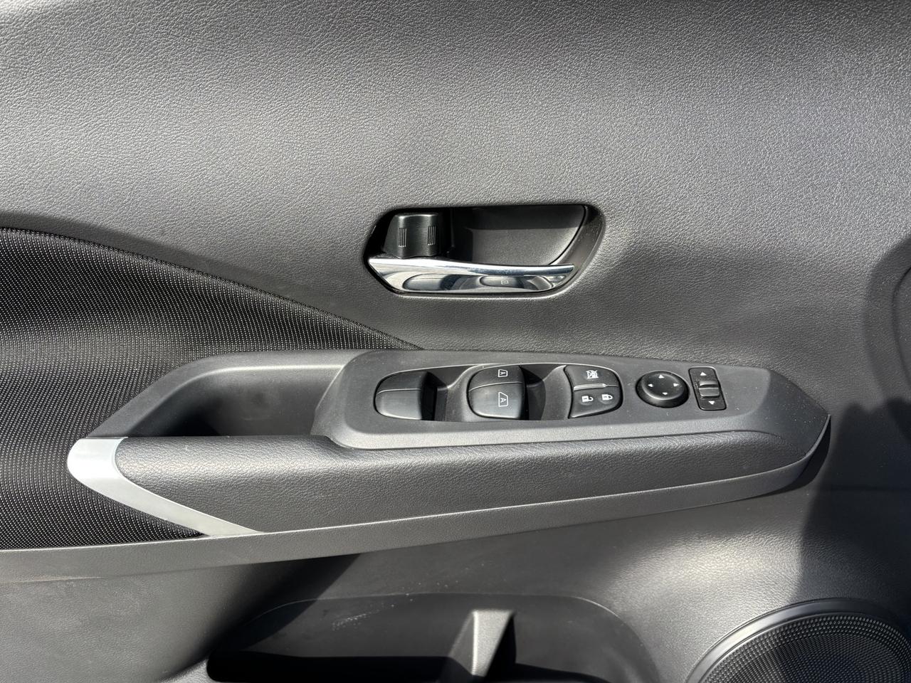 2024 Nissan Kicks SV Photo