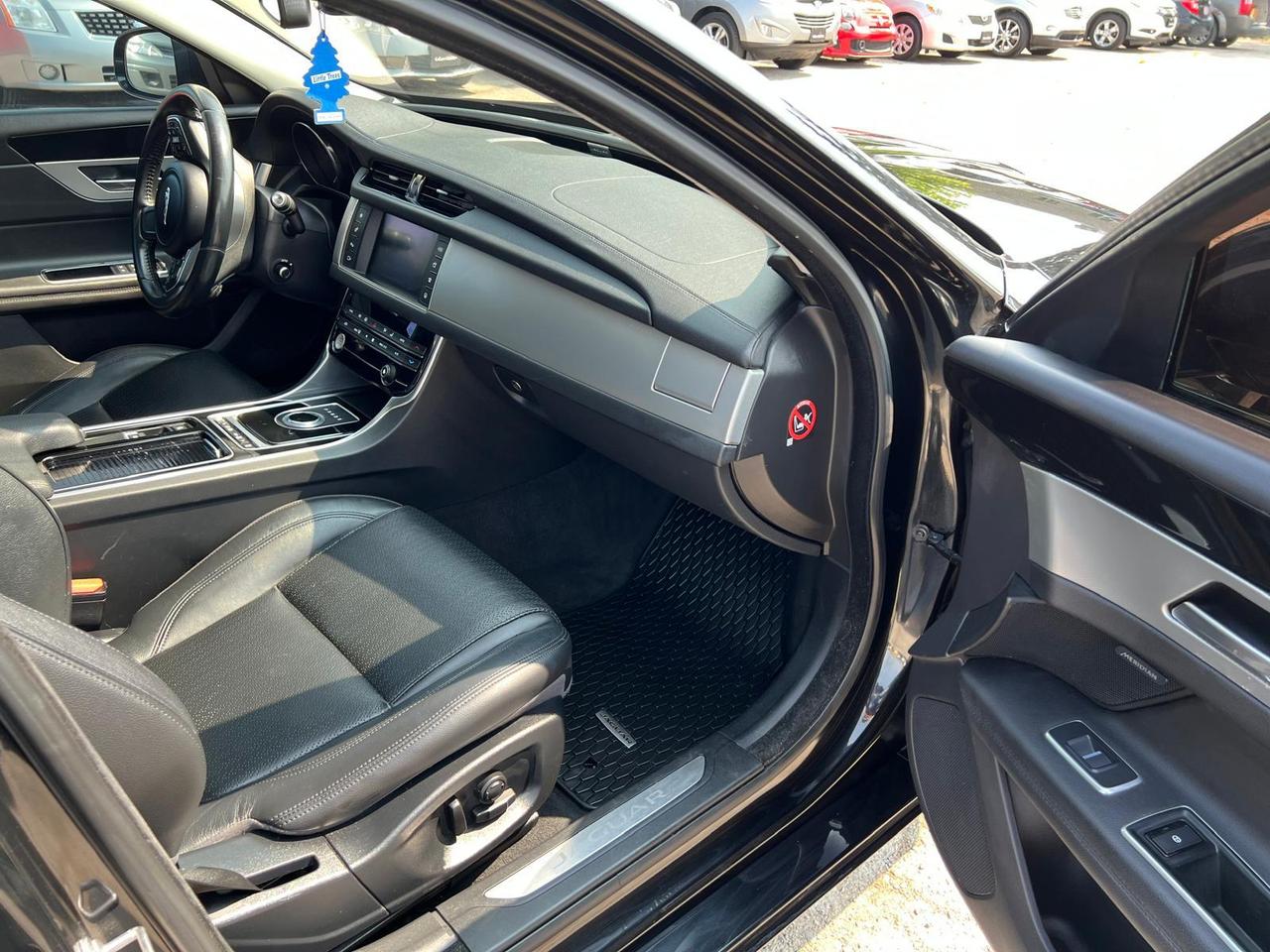 2017 Jaguar XF 20d PrestigeAUTO DIESEL AWD LOW KM NAVI SUNROOF BL Photo