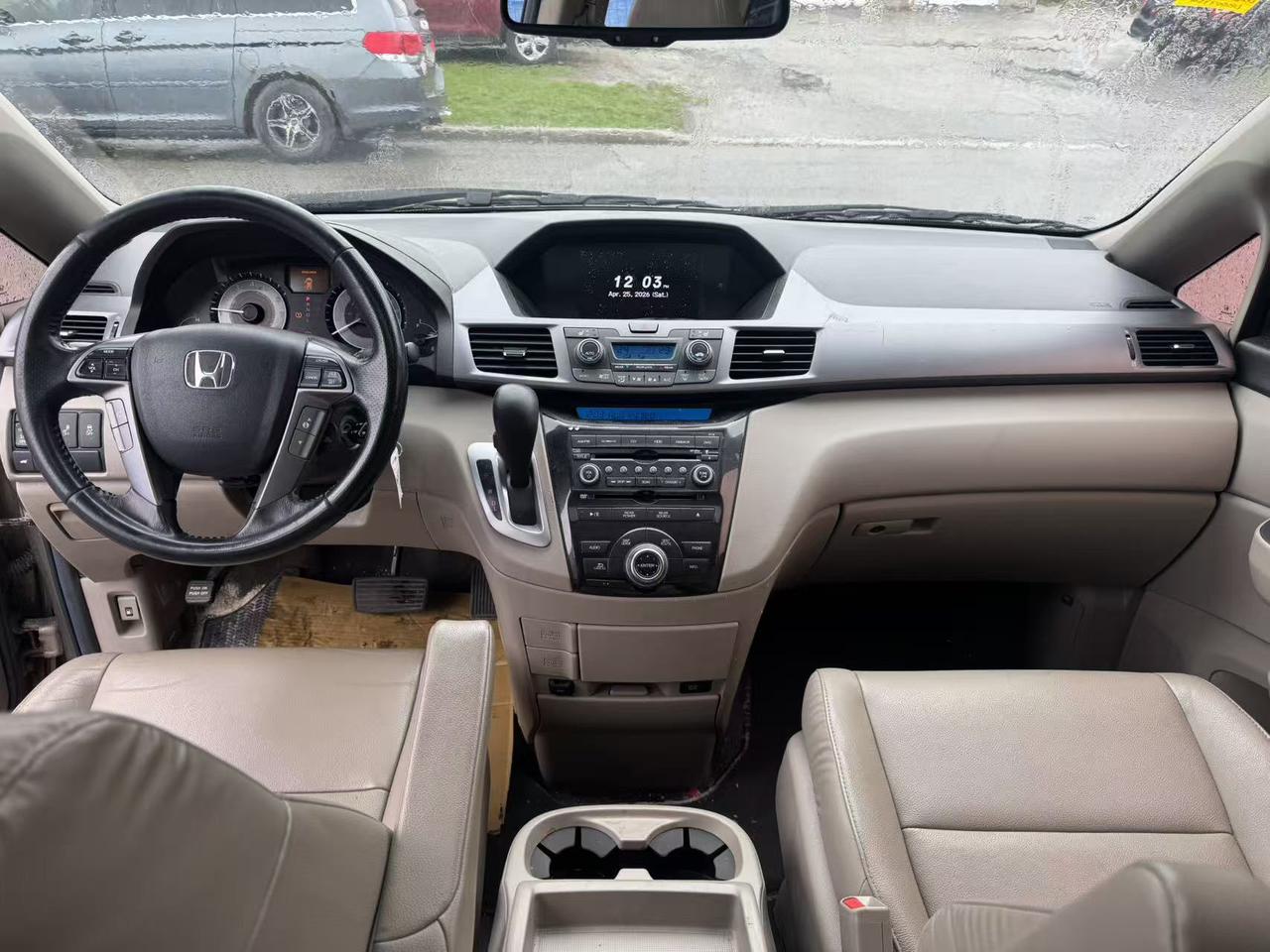 2013 Honda Odyssey 4DR WGN TOURING W/RES & NAVI Photo