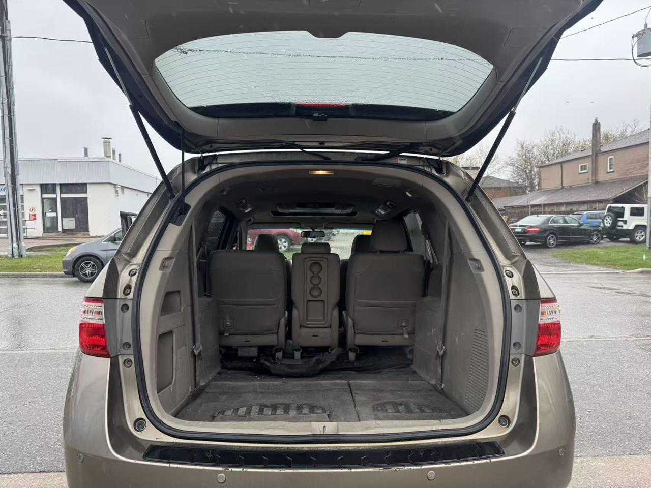 2013 Honda Odyssey 4DR WGN TOURING W/RES & NAVI Photo