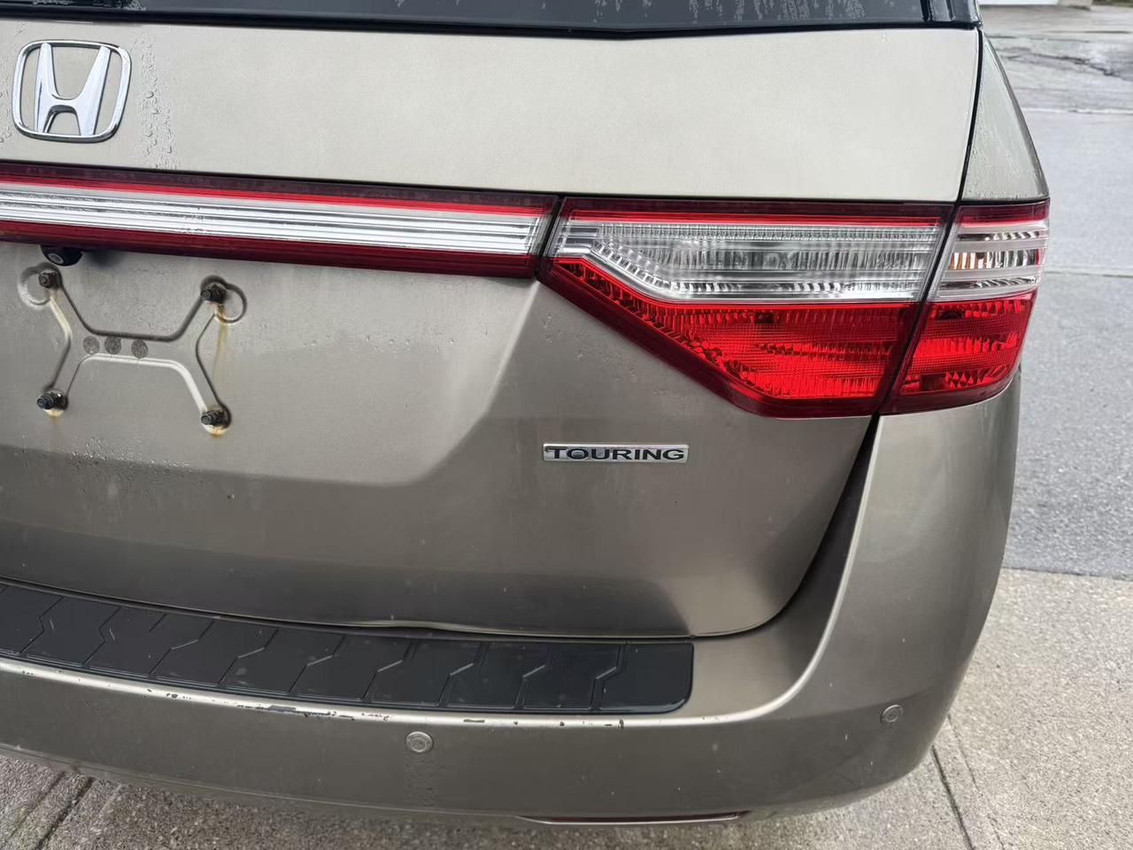 2013 Honda Odyssey 4DR WGN TOURING W/RES & NAVI Photo4