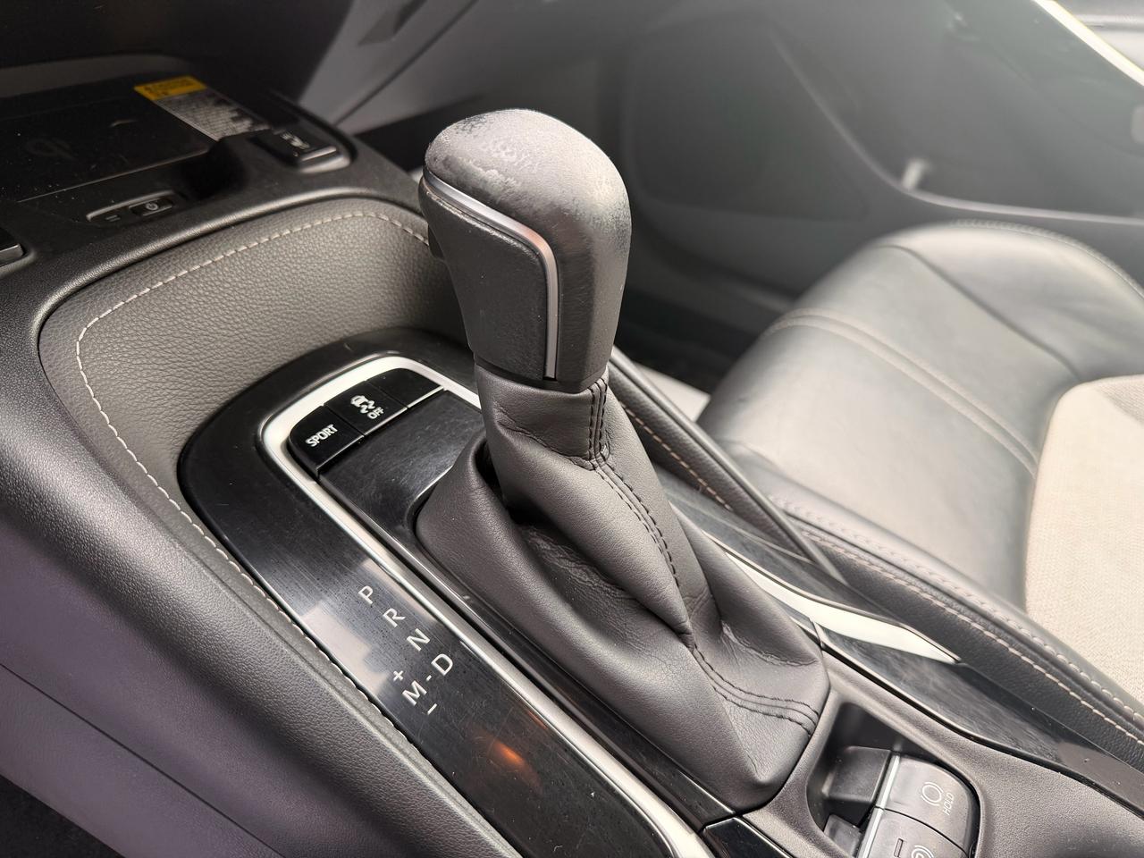 2021 Toyota Corolla SE Hatchback Photo