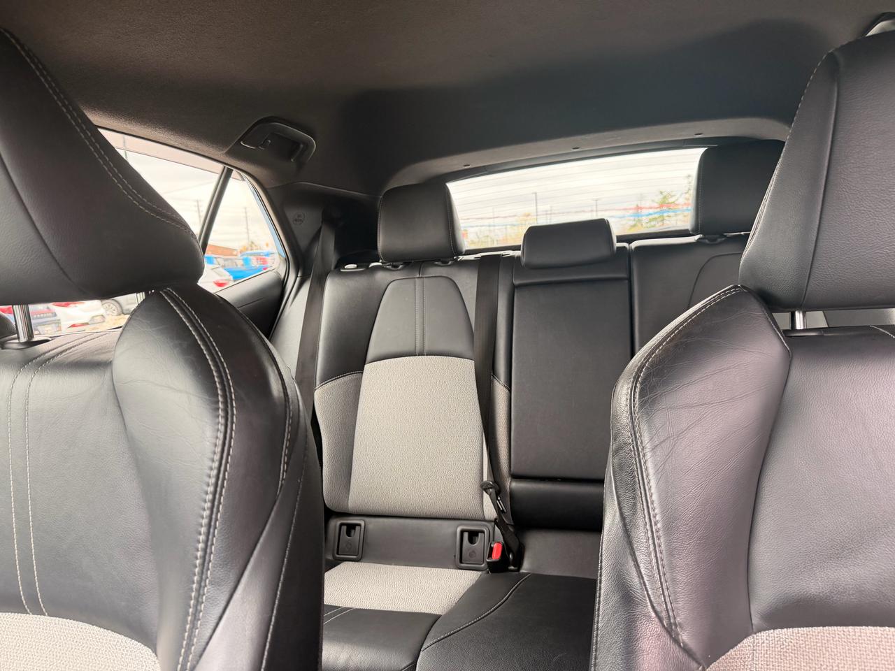 2021 Toyota Corolla SE Hatchback Photo