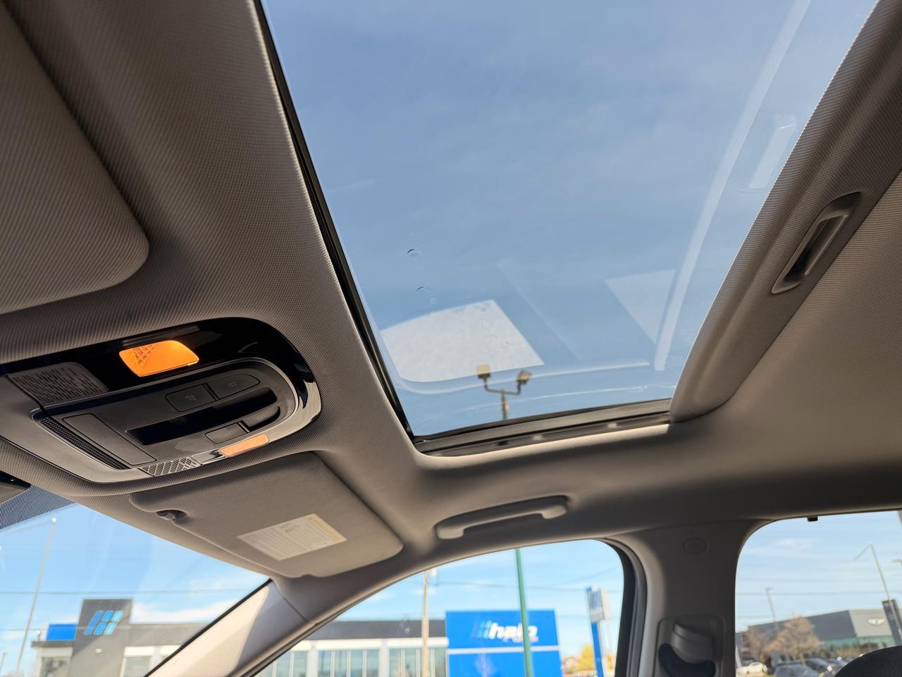 2020 Hyundai PALISADE Preferred - 8 PASSENGER Photo