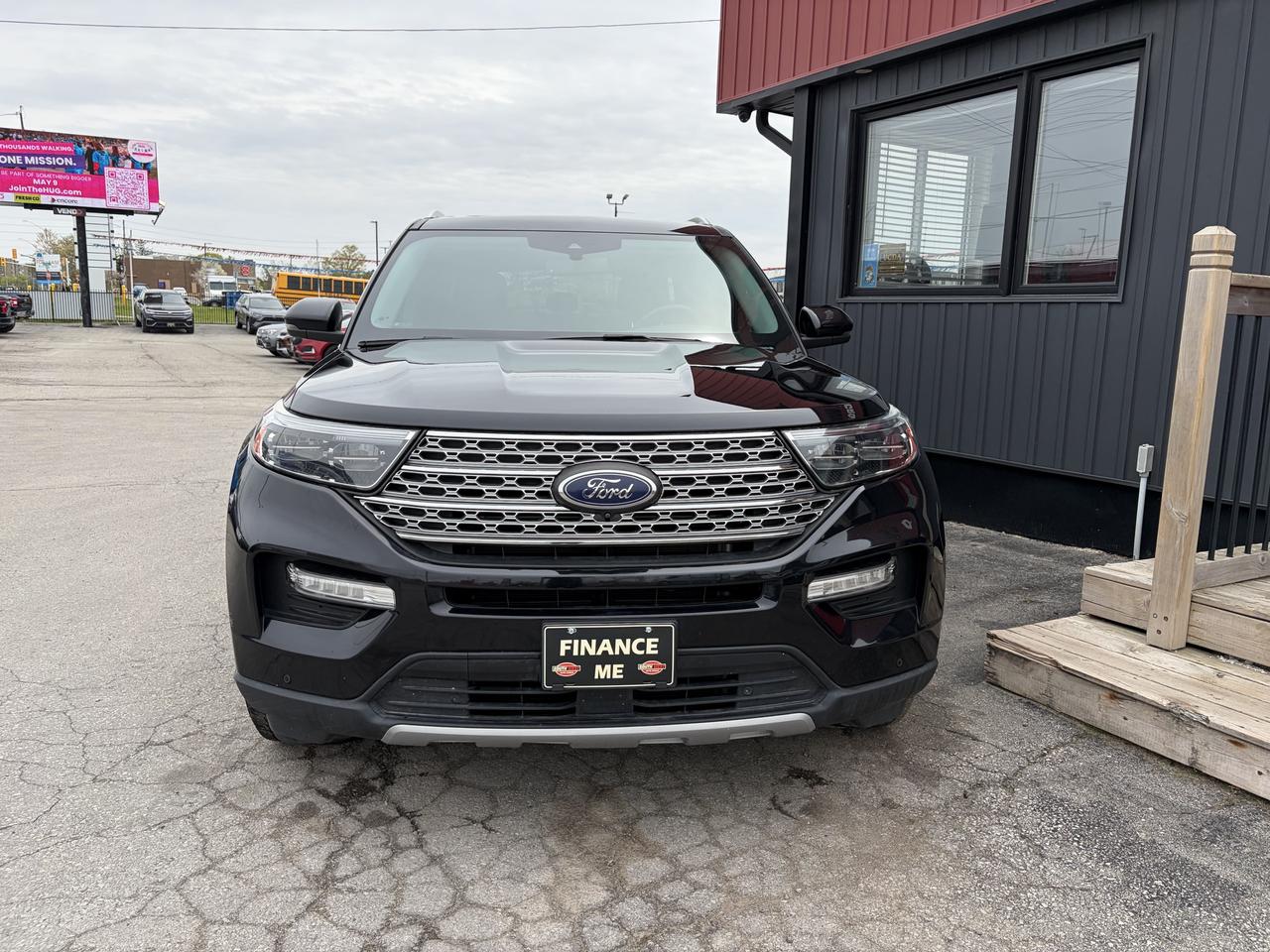 2021 Ford Explorer LIMITED Photo2