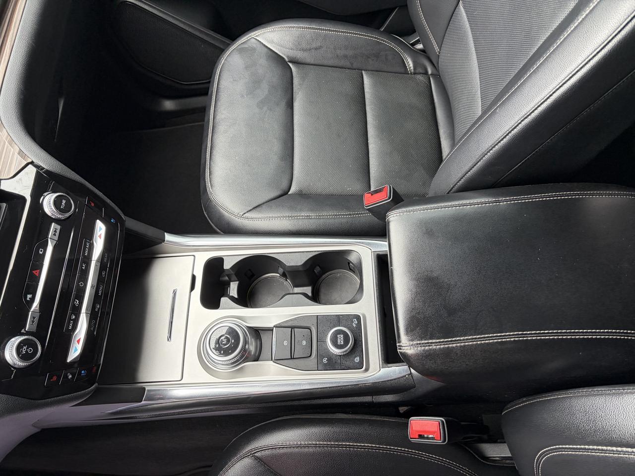 2021 Ford Explorer LIMITED Photo