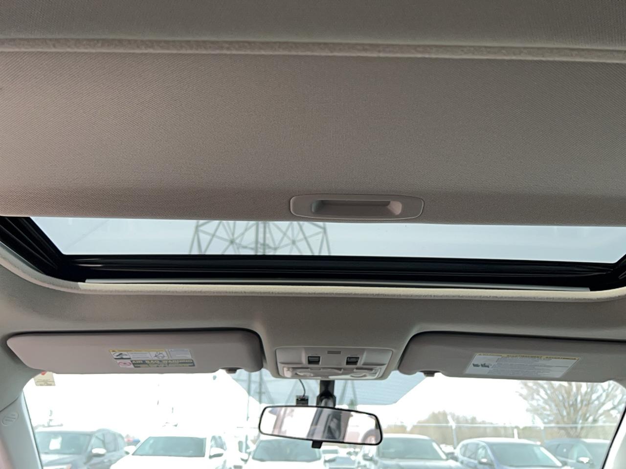 2015 Toyota RAV4 XLE Photo