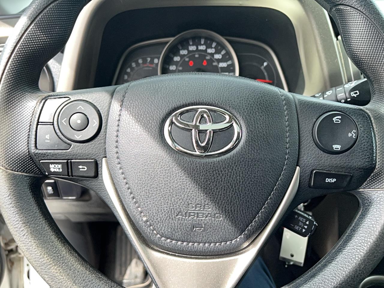 2015 Toyota RAV4 XLE Photo