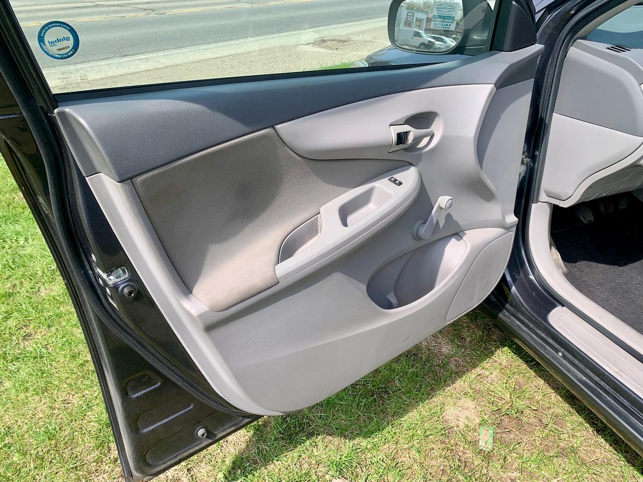 2010 Toyota Corolla CE Photo