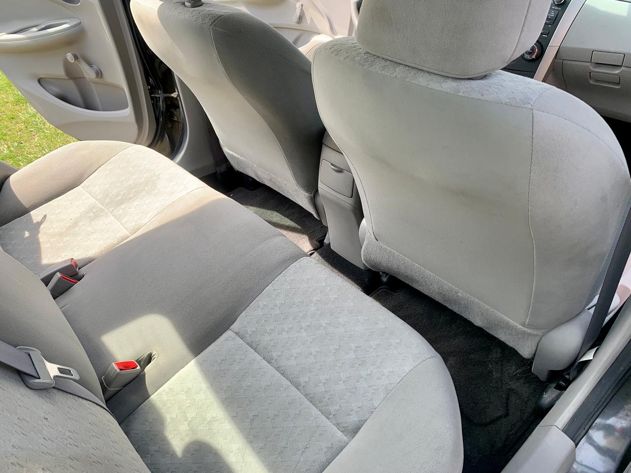 2010 Toyota Corolla CE Photo