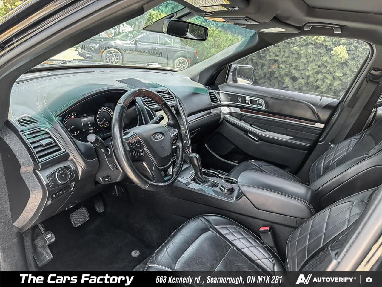2017 Ford Explorer PLATINUM 4WD 3.5L EcoBoost V6 Exceptionally Clean! Photo