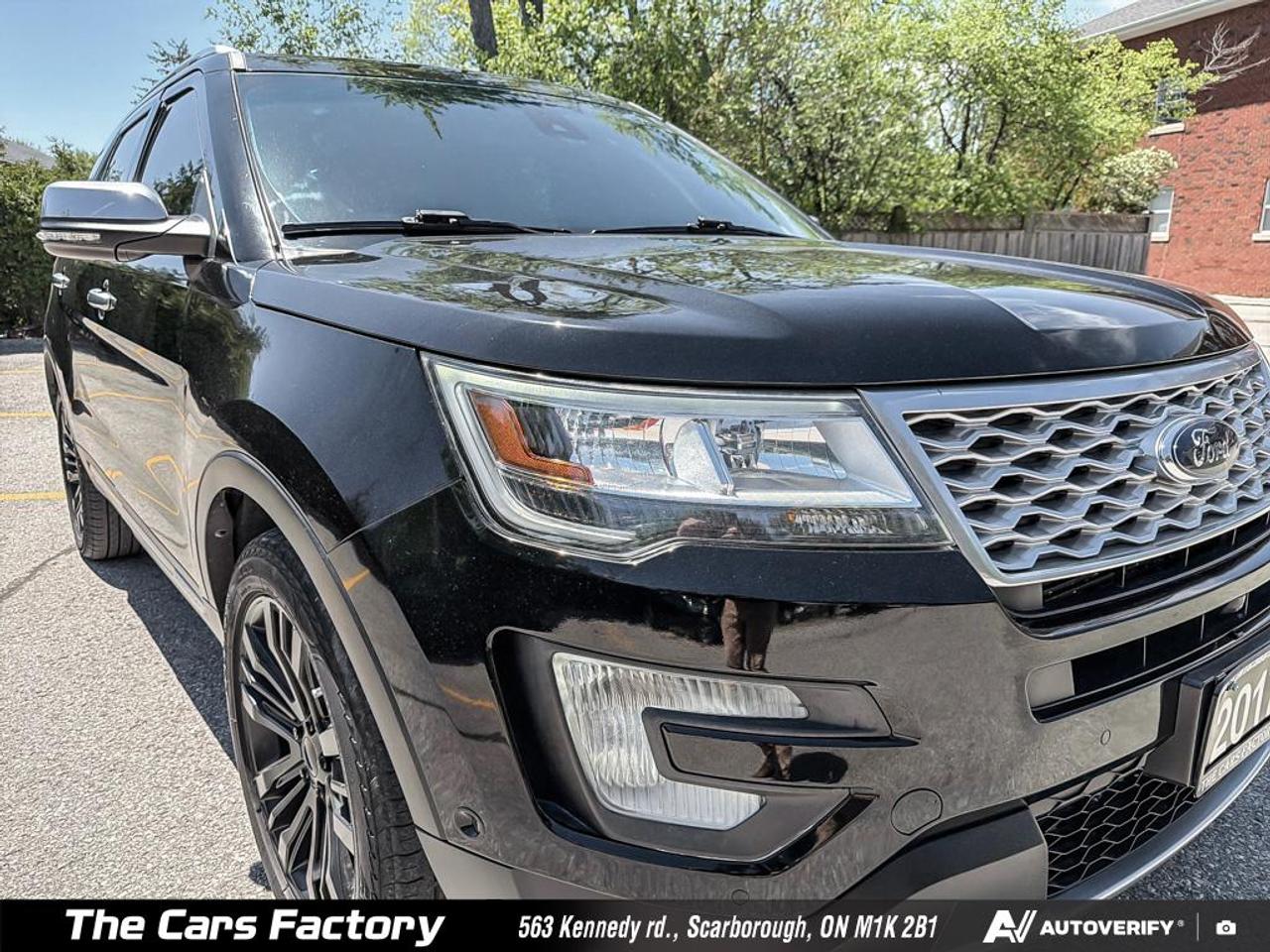 2017 Ford Explorer PLATINUM 4WD 3.5L EcoBoost V6 Exceptionally Clean! Photo