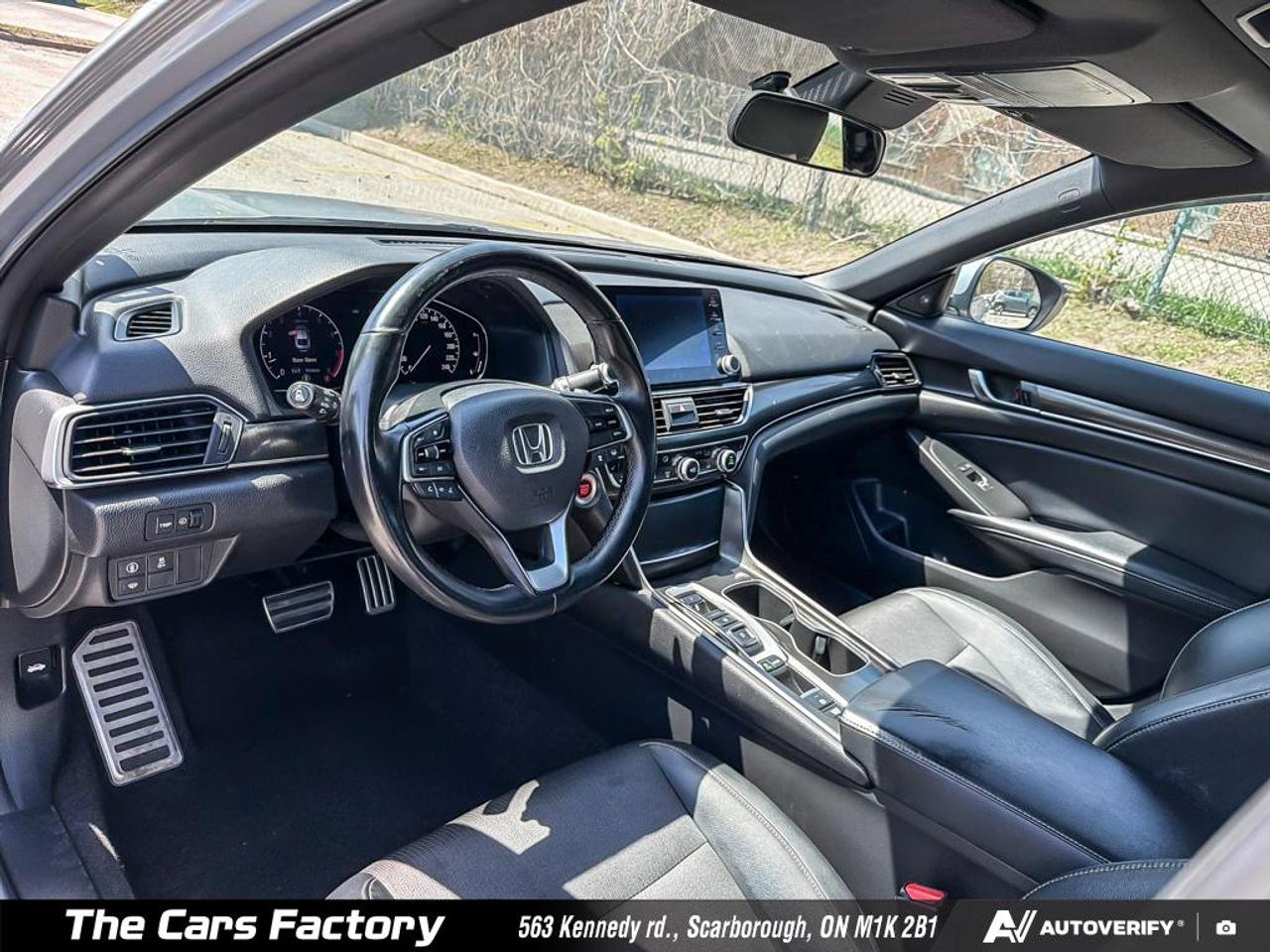 2018 Honda Accord Sport Leather / Camera / Apple Carplay! Photo