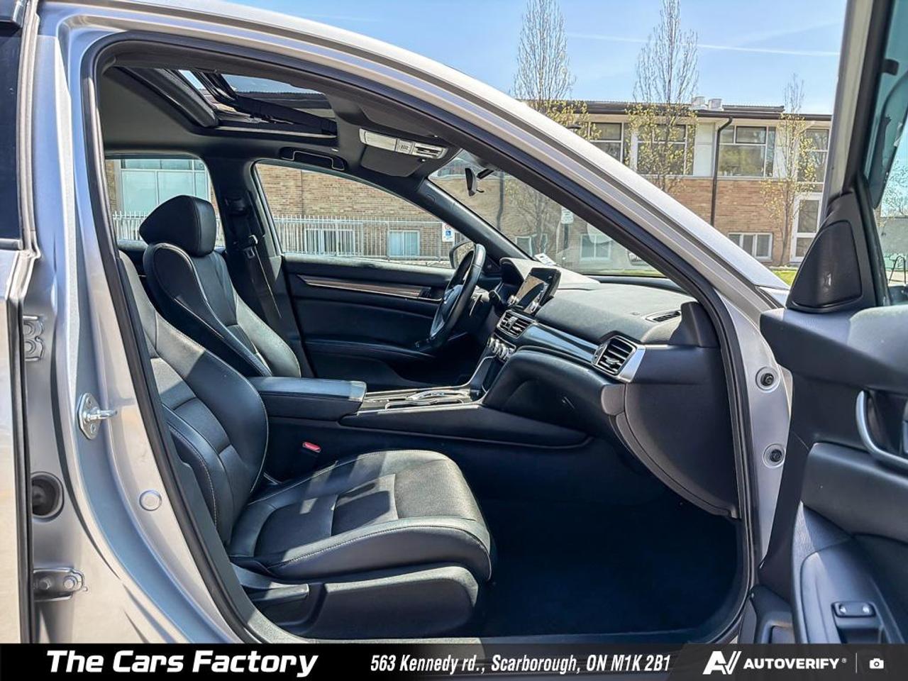 2018 Honda Accord Sport Leather / Camera / Apple Carplay! Photo