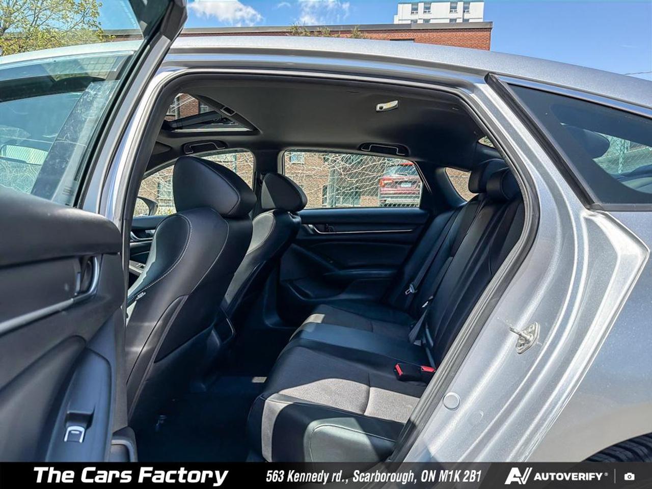 2018 Honda Accord Sport Leather / Camera / Apple Carplay! Photo