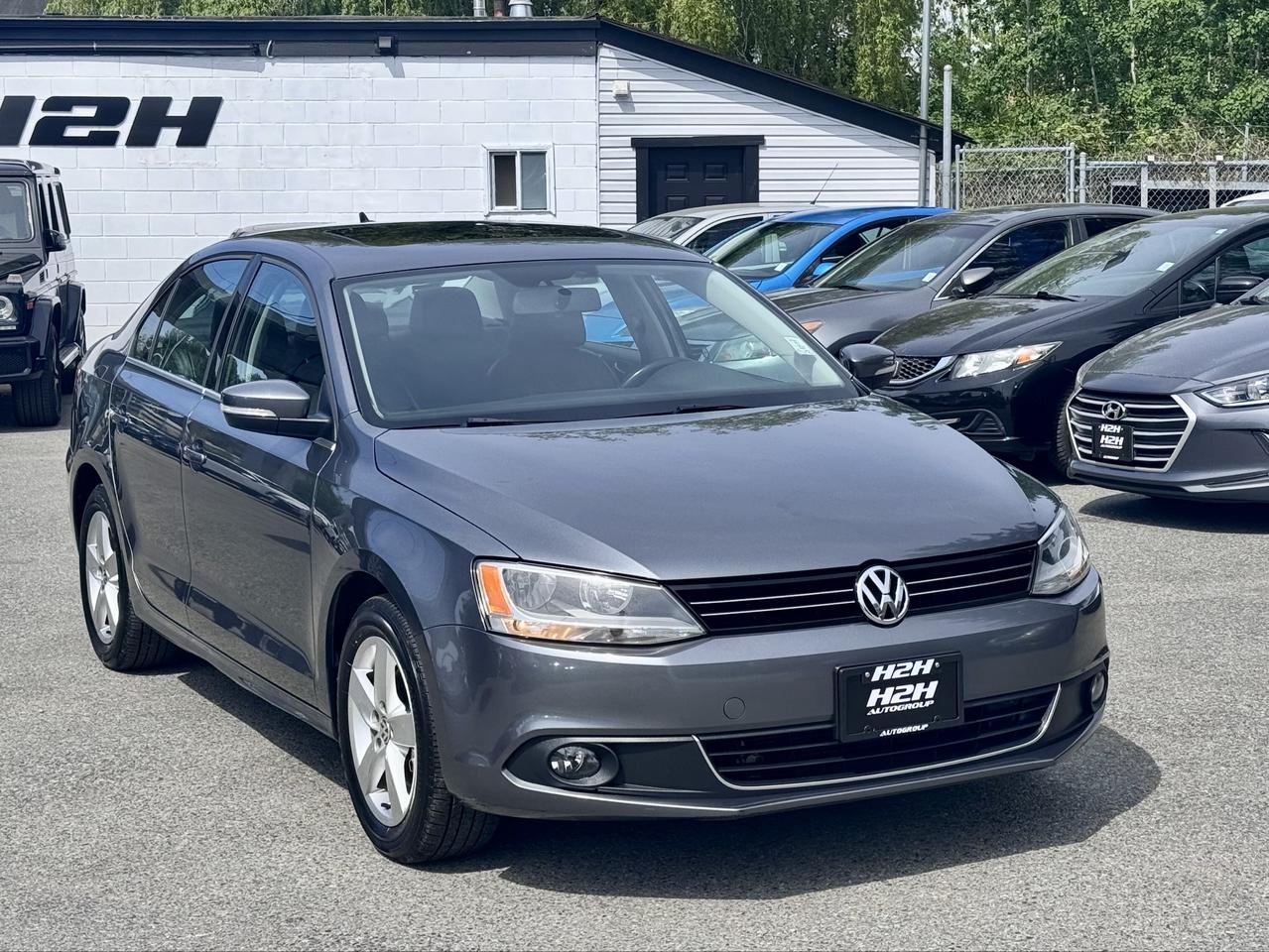 2011 Volkswagen Jetta FINANCING AVAILABLE Photo3