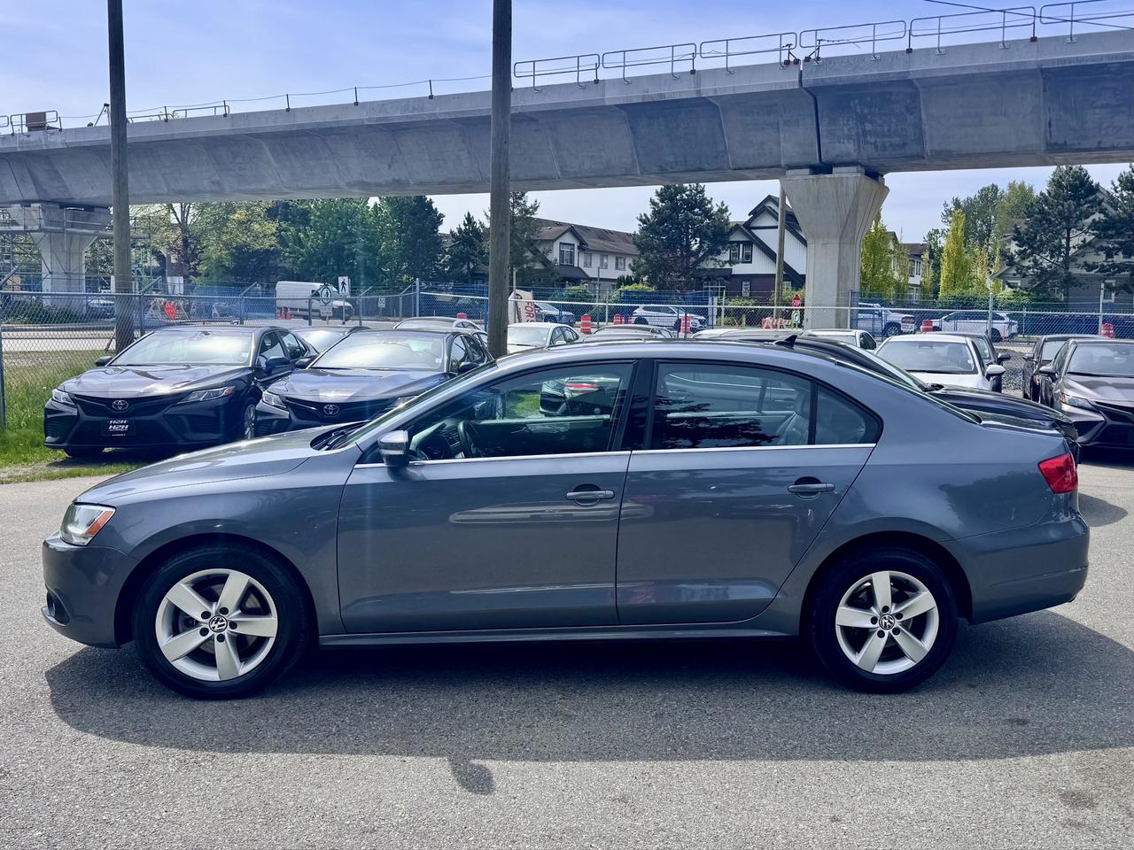 2011 Volkswagen Jetta FINANCING AVAILABLE Photo8