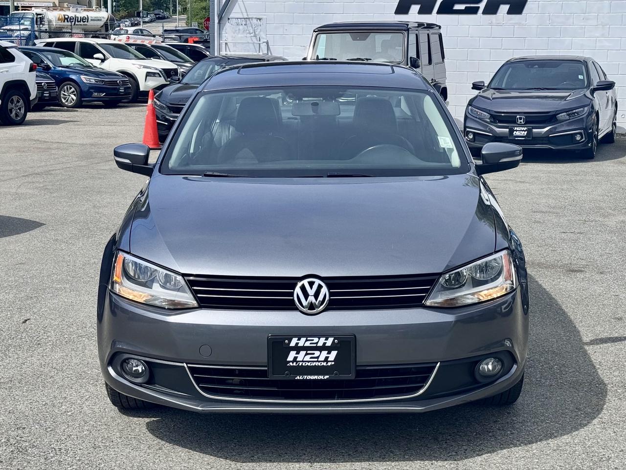 2011 Volkswagen Jetta FINANCING AVAILABLE Photo2