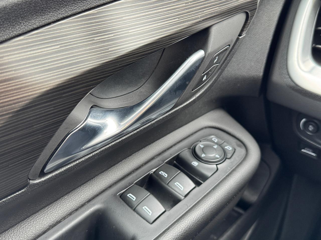 2023 GMC Terrain SLE+Remote Start+One Owner+CLEAN CARFAX Photo
