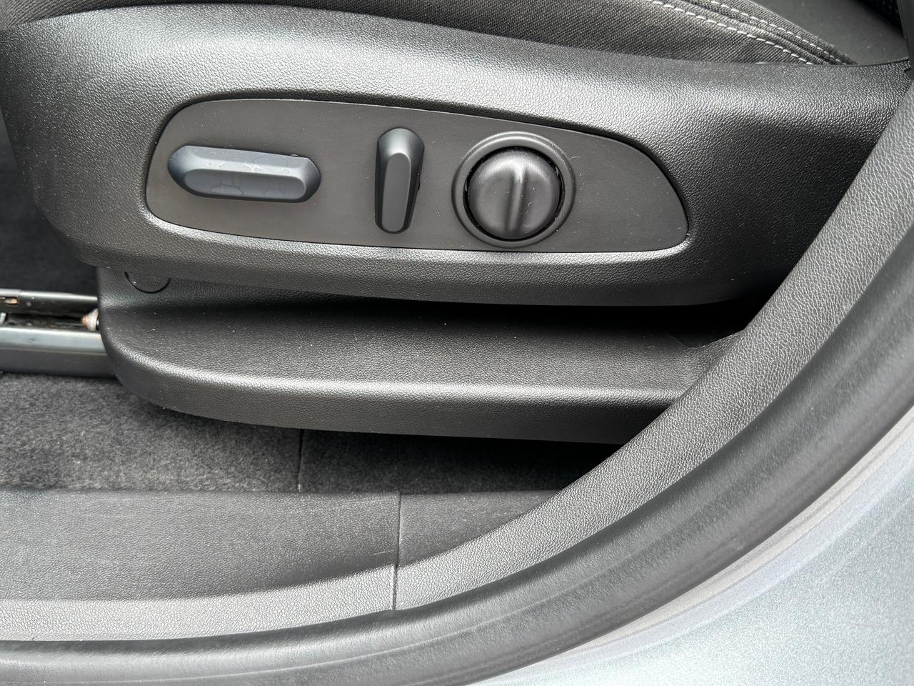 2023 GMC Terrain SLE+Remote Start+One Owner+CLEAN CARFAX Photo