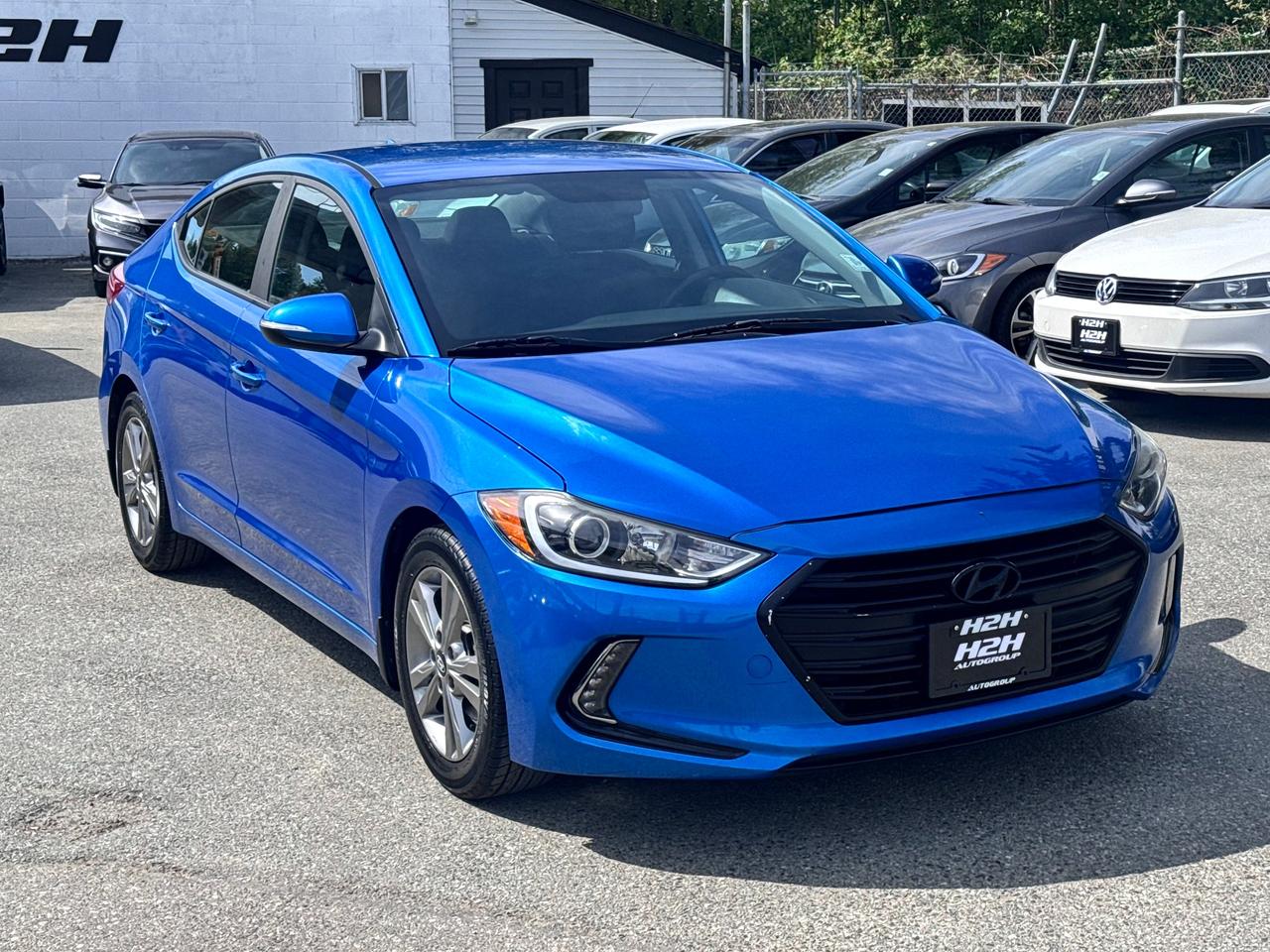 2017 Hyundai Elantra FINANCING AVAILABLE Photo3