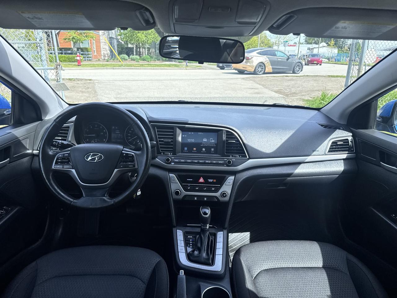 2017 Hyundai Elantra FINANCING AVAILABLE Photo10