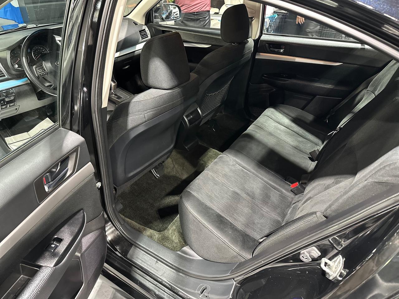 2014 Subaru Legacy 2.5i Premium Photo