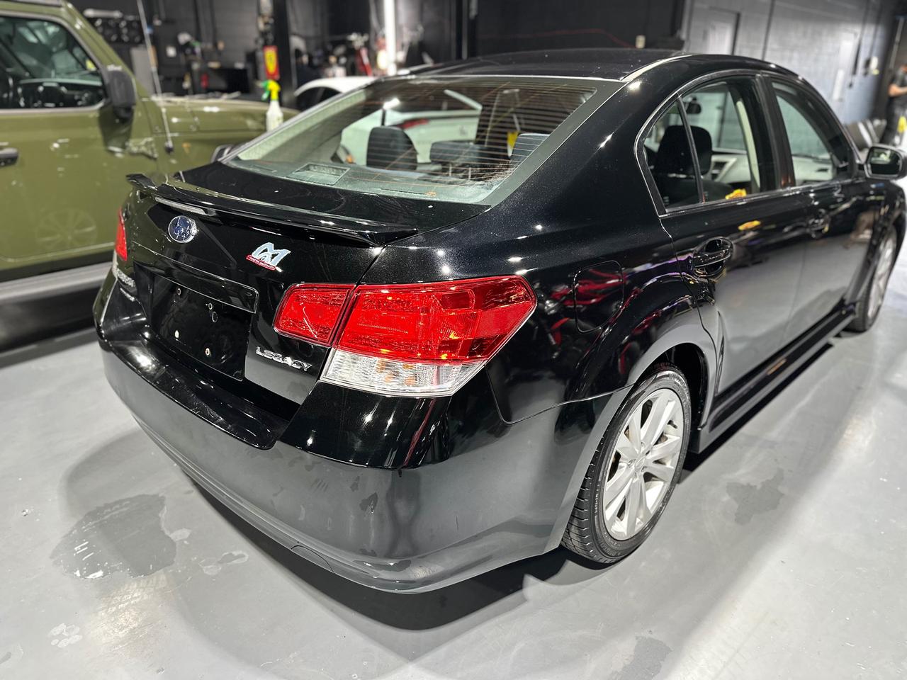 2014 Subaru Legacy 2.5i Premium Photo