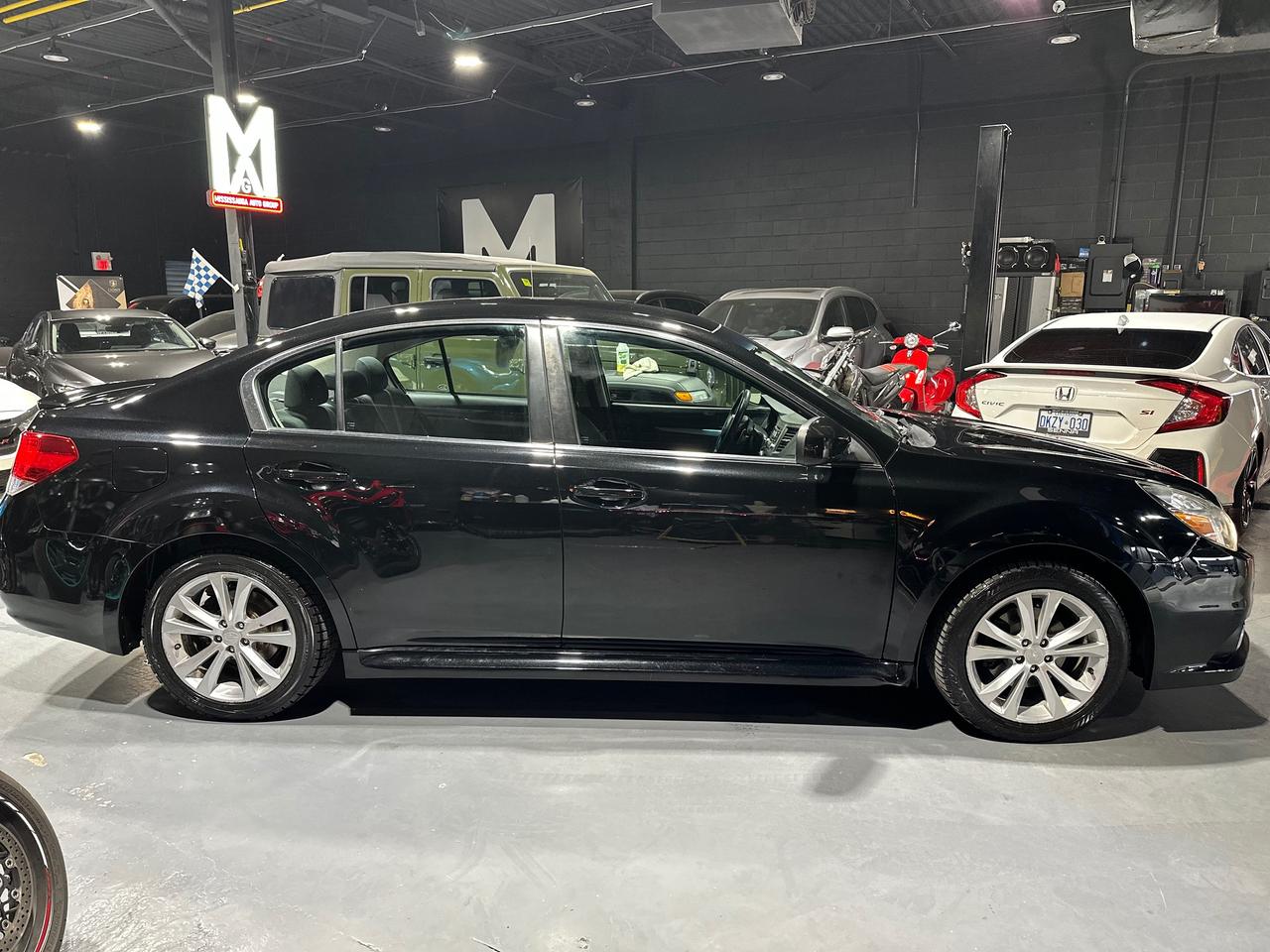2014 Subaru Legacy 2.5i Premium Photo