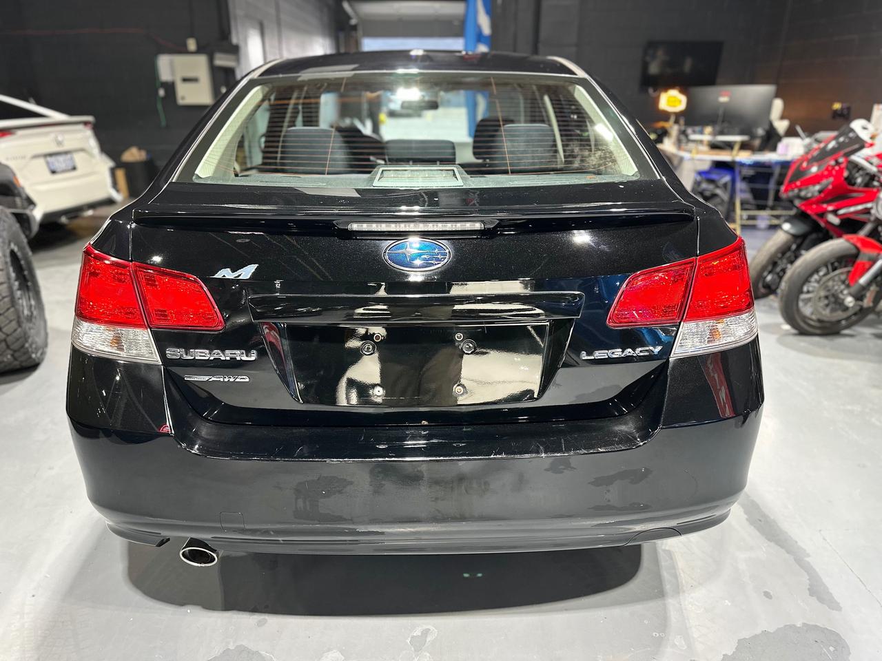 2014 Subaru Legacy 2.5i Premium Photo