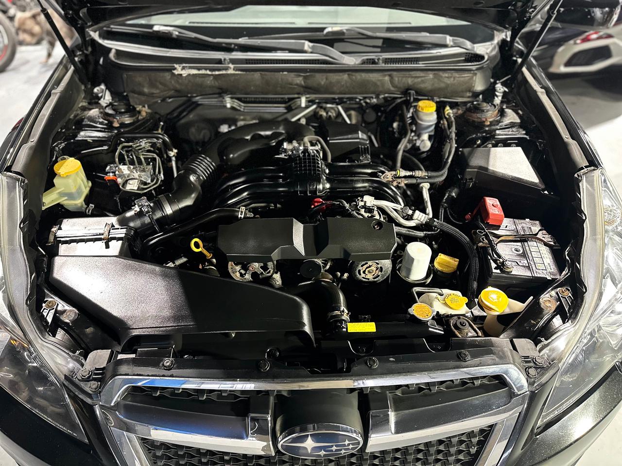 2014 Subaru Legacy 2.5i Premium Photo