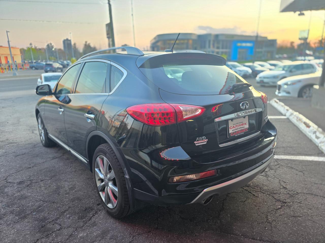 2017 Infiniti QX50 AWD | V6 3.7L | One Owner | Accident Free | Photo2