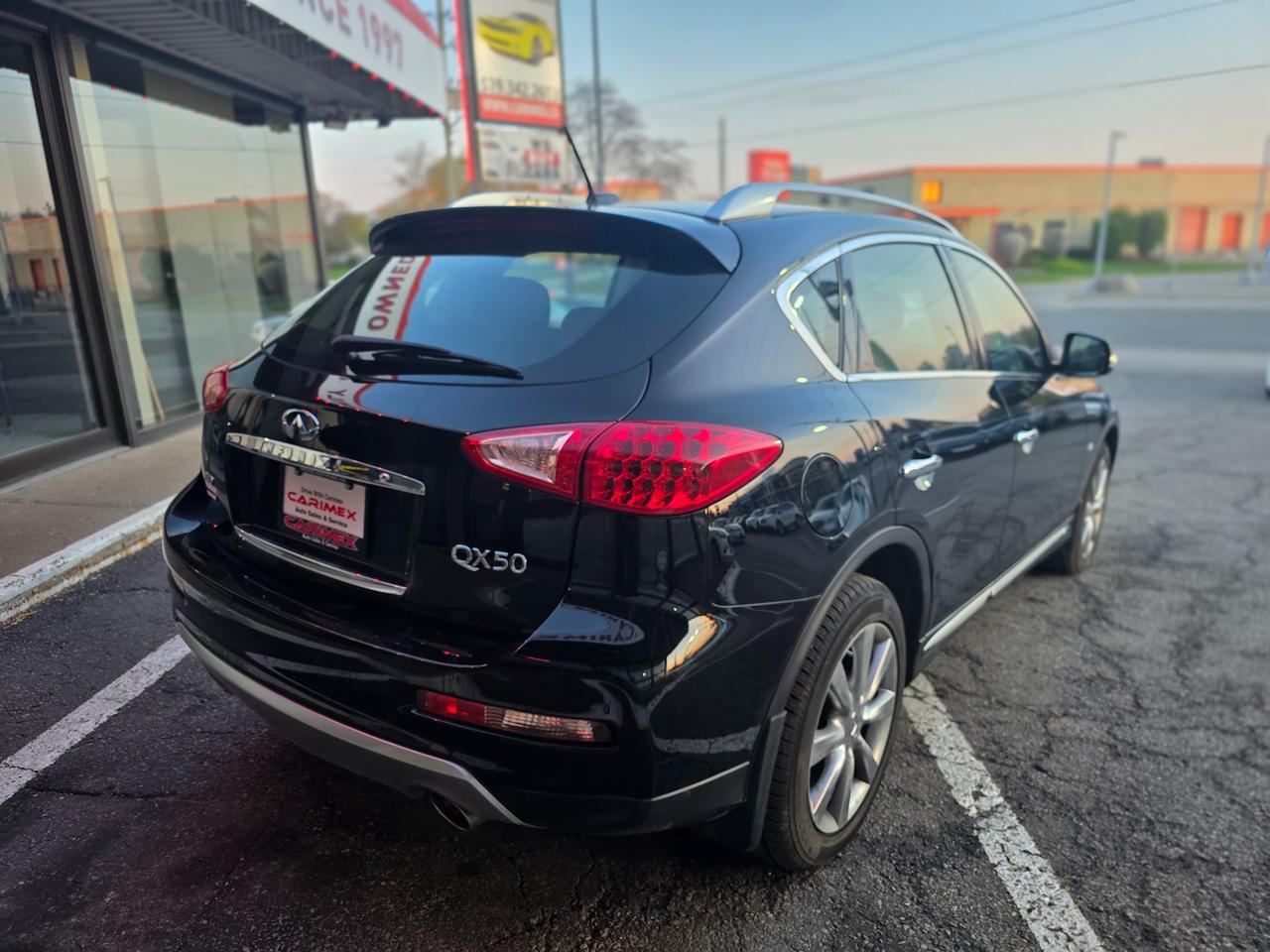 2017 Infiniti QX50 AWD | V6 3.7L | One Owner | Accident Free | Photo