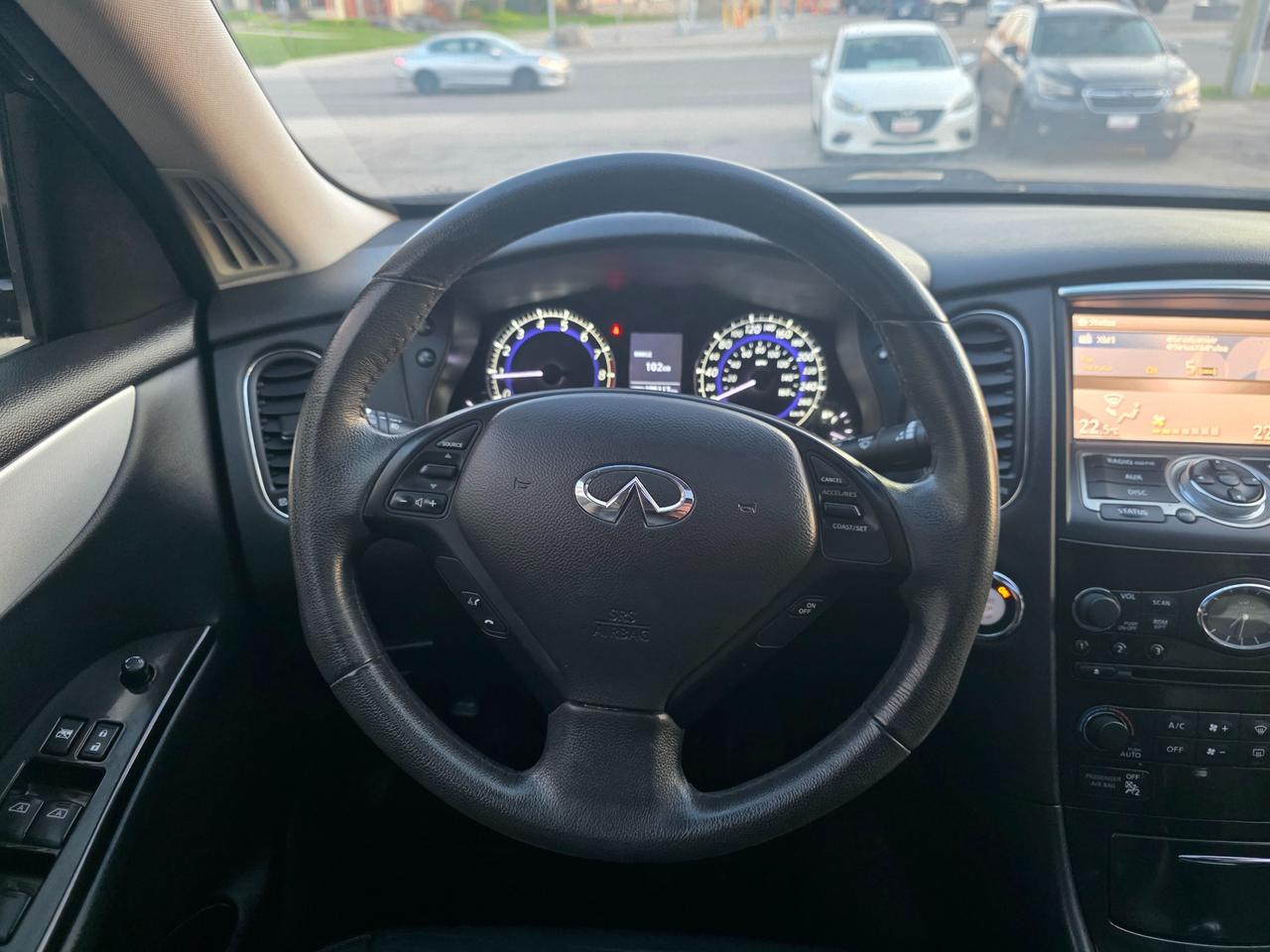 2017 Infiniti QX50 AWD | V6 3.7L | One Owner | Accident Free | Photo