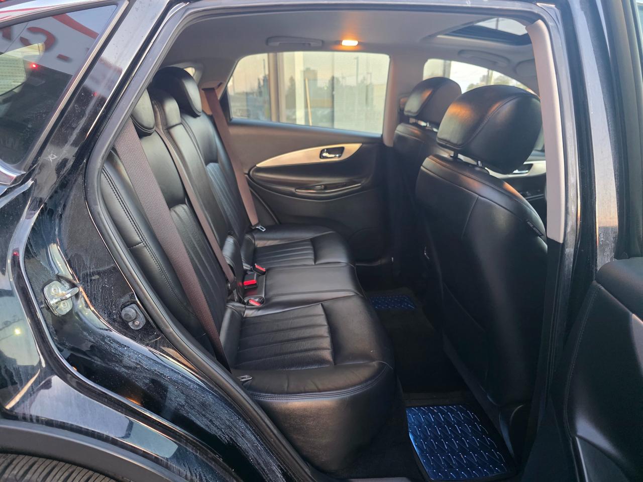 2017 Infiniti QX50 AWD | V6 3.7L | One Owner | Accident Free | Photo