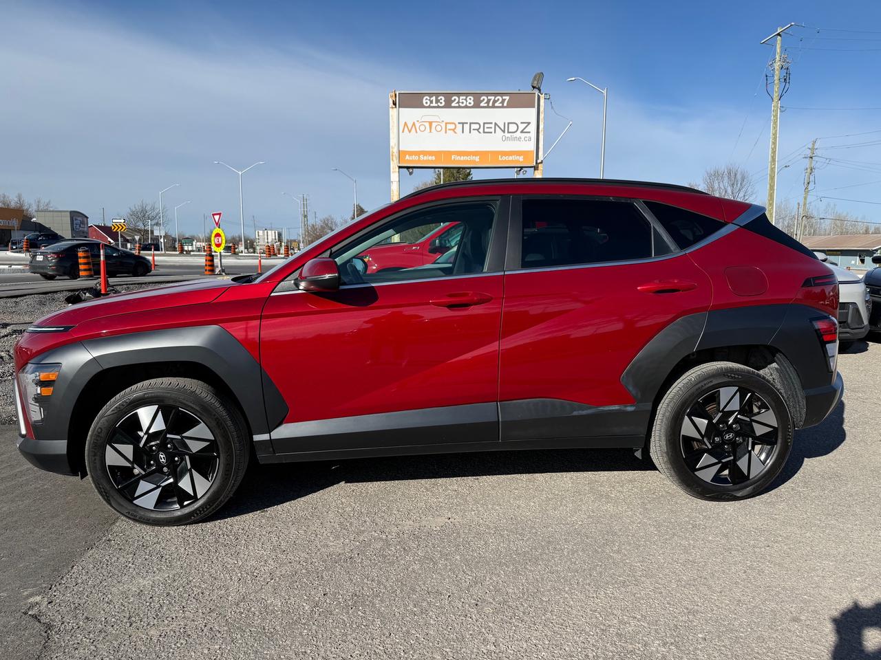 2024 Hyundai KONA 2.0L Preferred w/Trend Package Sunroof! Leather! AutoStart! Photo