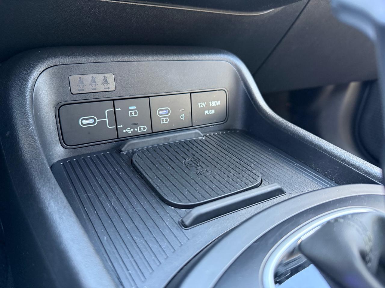2024 Hyundai KONA 2.0L Preferred w/Trend Package Sunroof! Leather! AutoStart! Photo