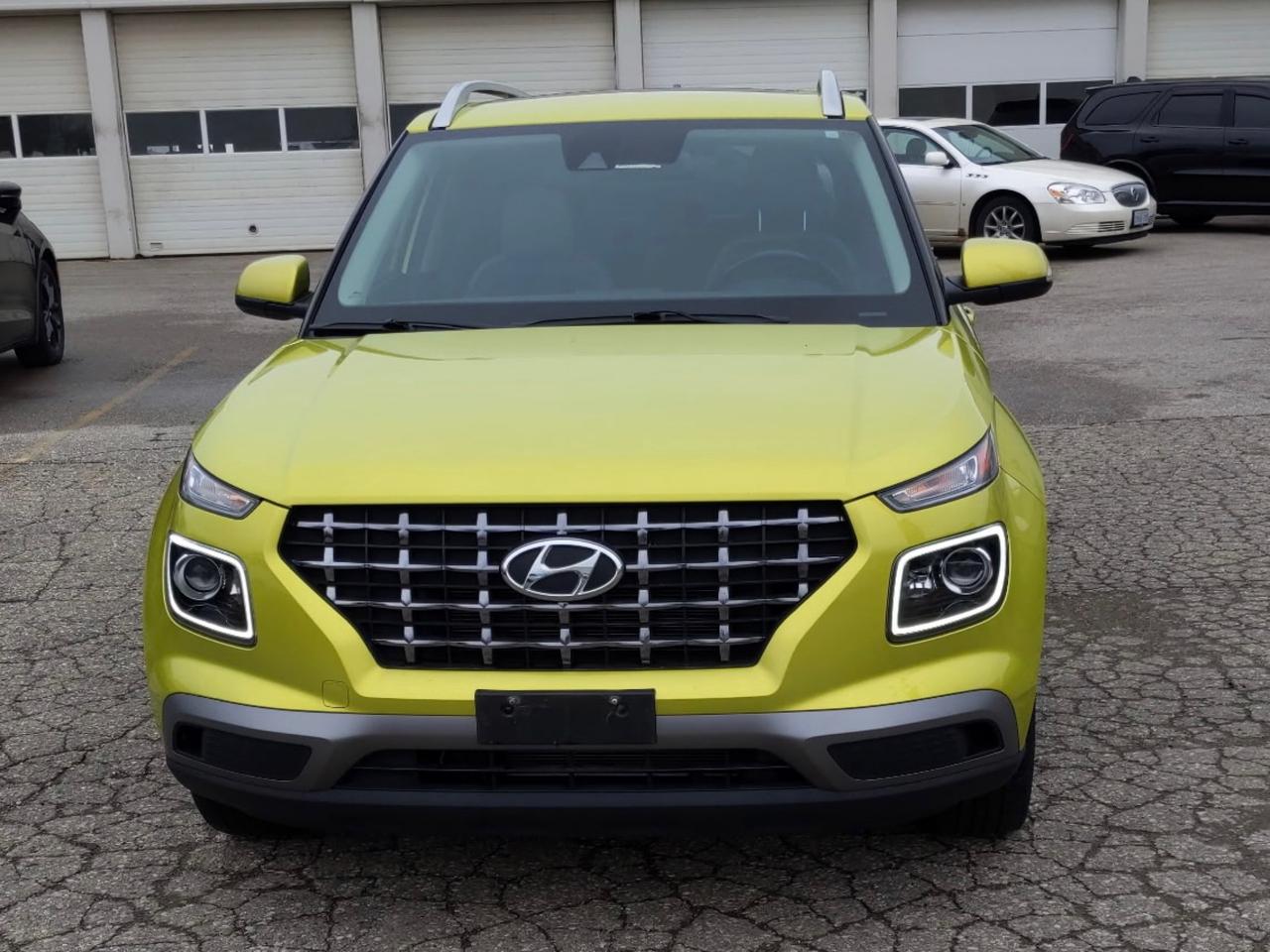 Used 2020 Hyundai Venue Ultimate w/Grey-Lime Interior Low Kms | No Accidents | Heated Seats for sale in Kitchener, ON