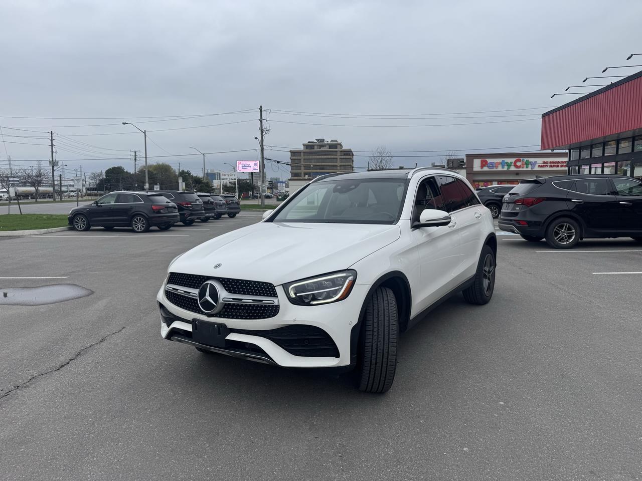 2020 Mercedes-Benz GLC-Class 300 AMG PKG 4MATIC LEATHER PAN/ROOF NAVI CAMERA Photo2